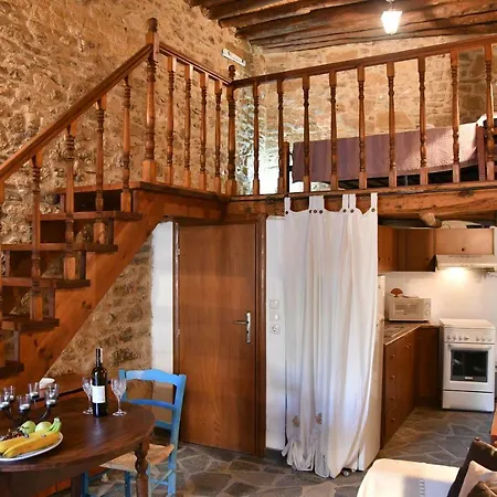 Stone House * Μάλονα Village