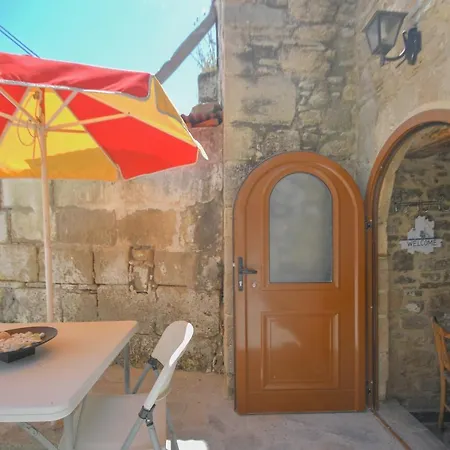 Stone House Μάλονα Village